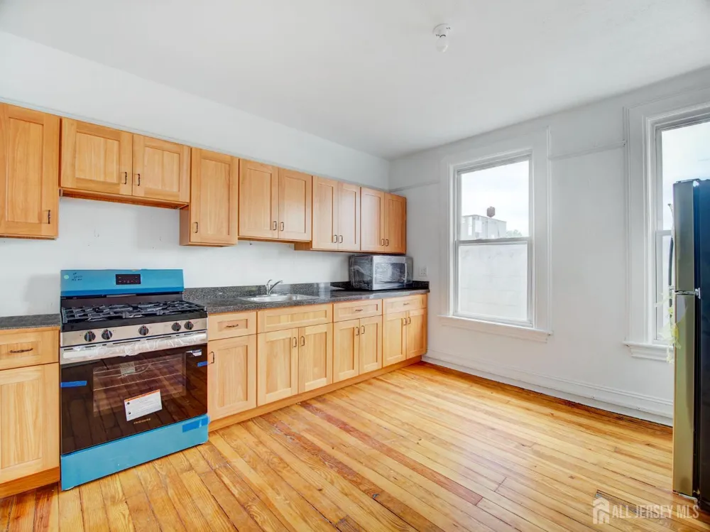 444 Broad Street Elizabeth, NJ 07208