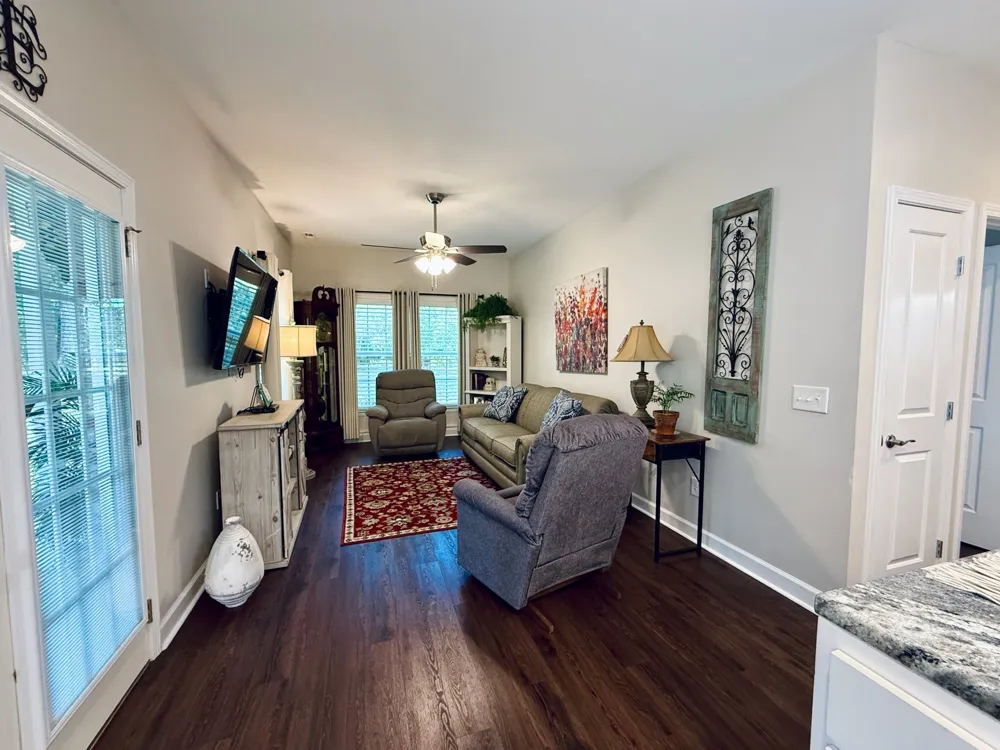 320 Spring Valley Dr Cottontown, TN 37048