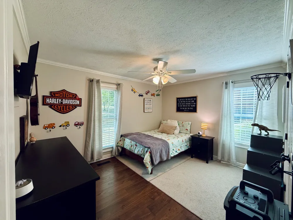 320 Spring Valley Dr Cottontown, TN 37048
