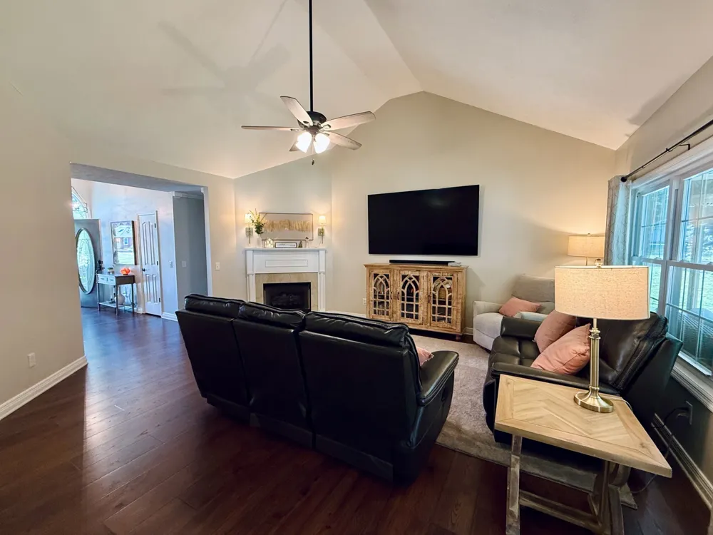 320 Spring Valley Dr Cottontown, TN 37048