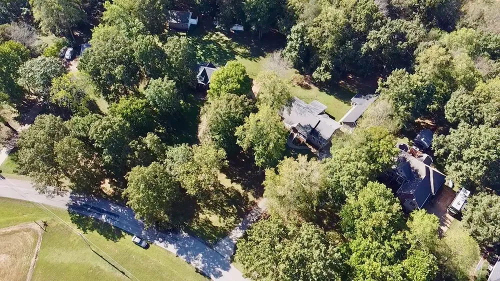 320 Spring Valley Dr Cottontown, TN 37048