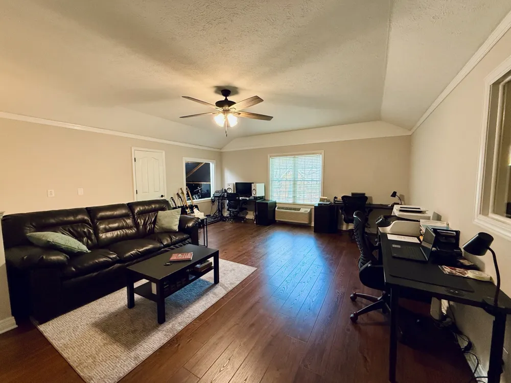 320 Spring Valley Dr Cottontown, TN 37048