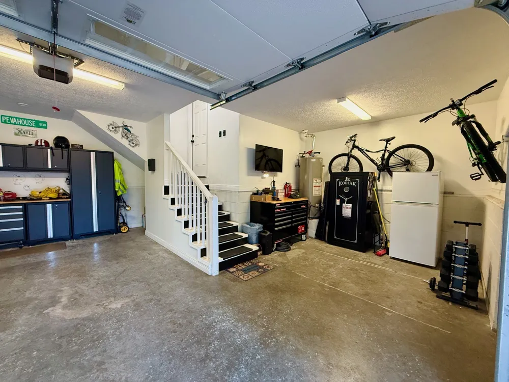 320 Spring Valley Dr Cottontown, TN 37048