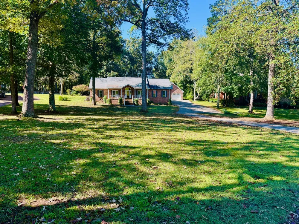 320 Spring Valley Dr Cottontown, TN 37048
