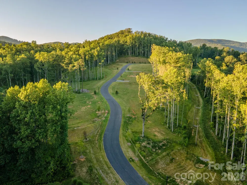 416 Irvine Drive Fairview, NC 28730