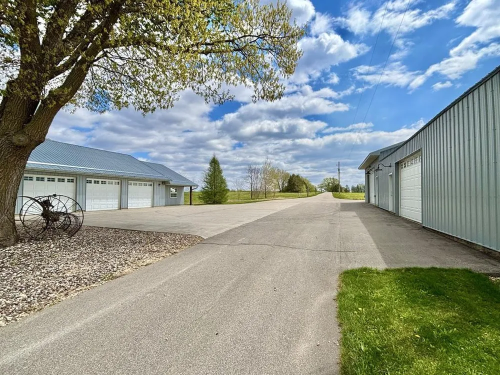 N2095 Twin Bluff Lane Stockholm, WI 54769