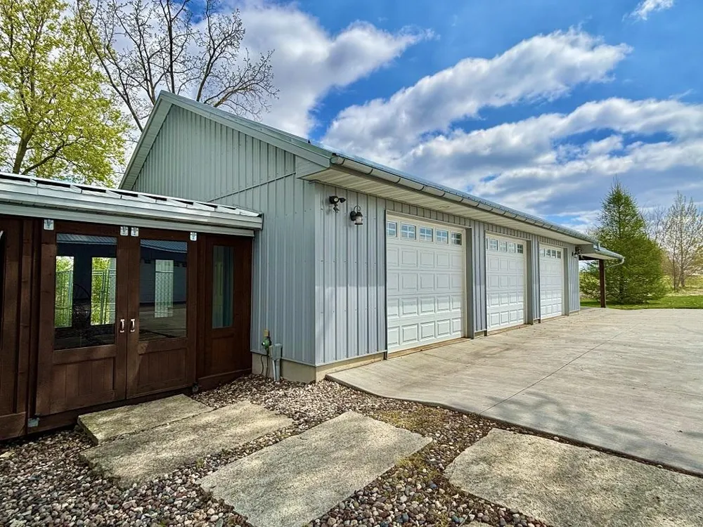 N2095 Twin Bluff Lane Stockholm, WI 54769