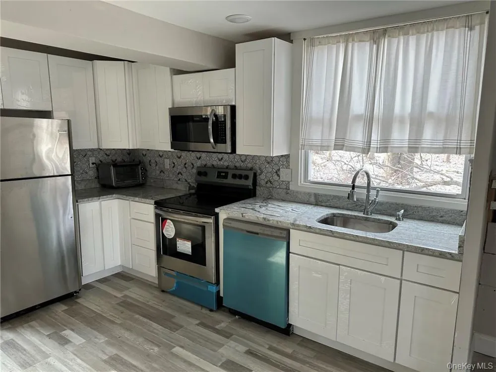 2 Hillside Road Greenwood Lake, NY 10925
