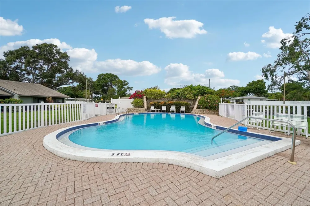 1601 43RD STREET #224 St Petersburg, FL 33713