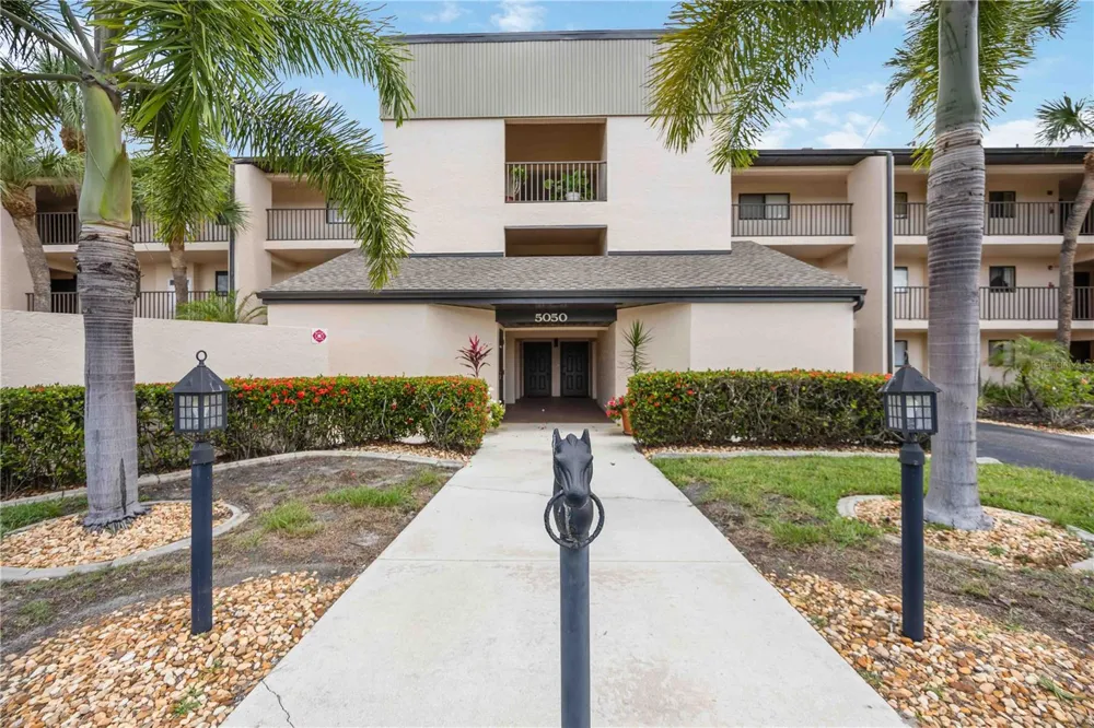 5050 MARIANNE KEY ROAD #1B Punta Gorda, FL 33955