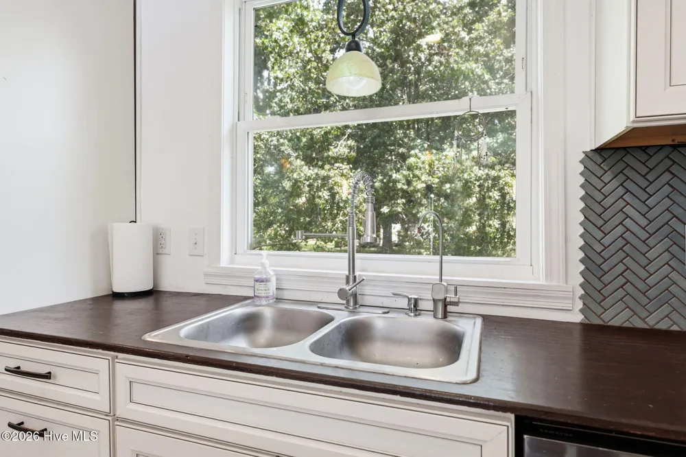 1515 Church Street Scotland Neck, NC 27874