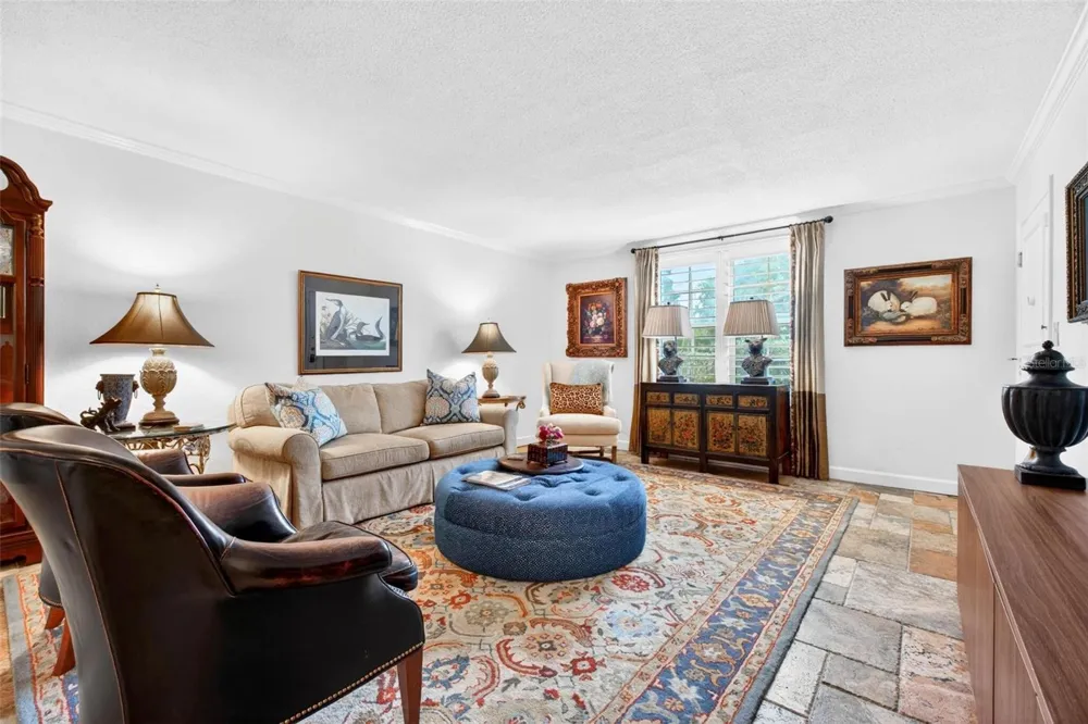1065 EDEN ISLE BOULEVARD NE #2 St Petersburg, FL 33704