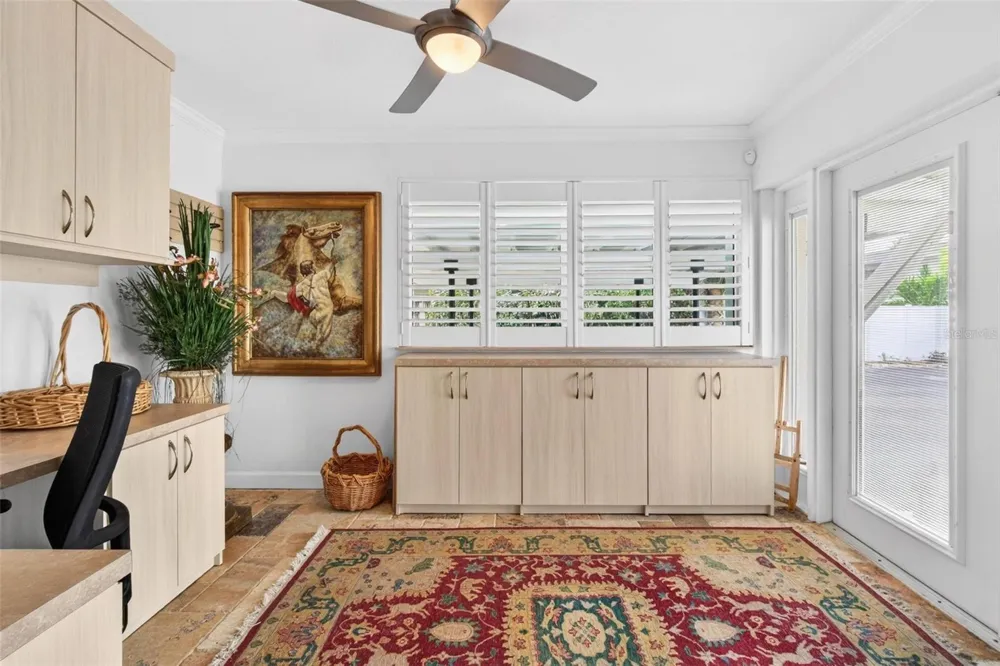 1065 EDEN ISLE BOULEVARD NE #2 St Petersburg, FL 33704