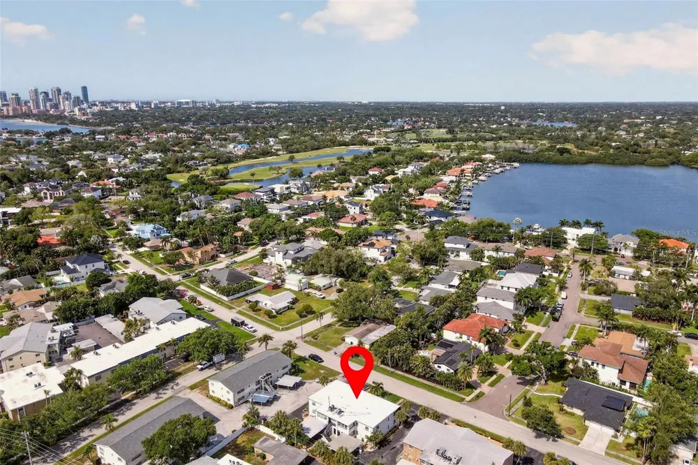 1065 EDEN ISLE BOULEVARD NE #2 St Petersburg, FL 33704
