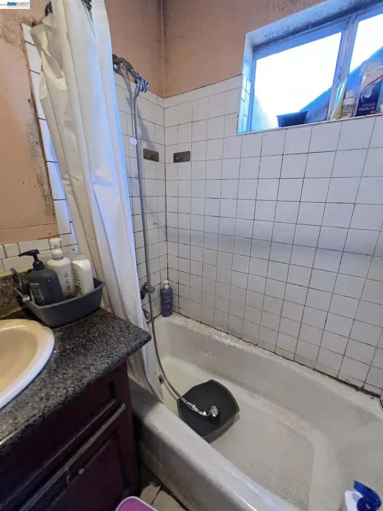 524 E Mission Rd San Gabriel, CA 91776
