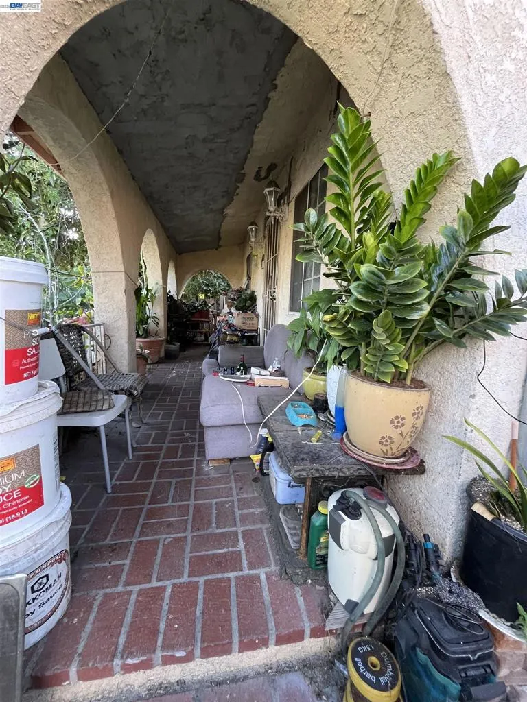 524 E Mission Rd San Gabriel, CA 91776