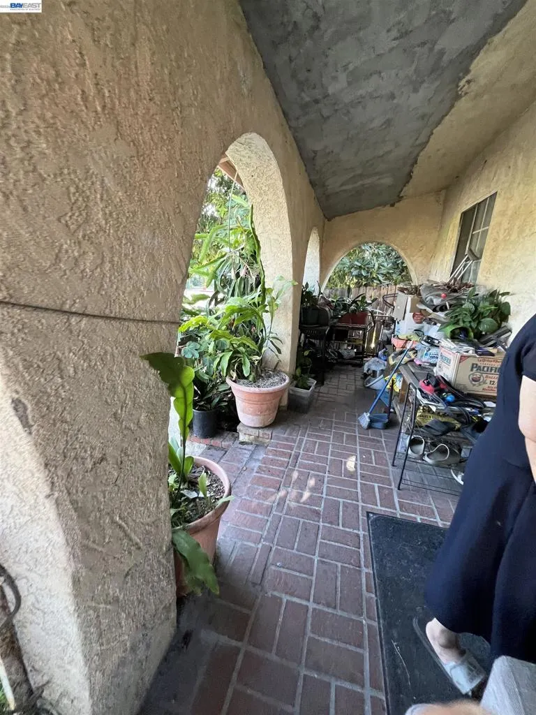 524 E Mission Rd San Gabriel, CA 91776