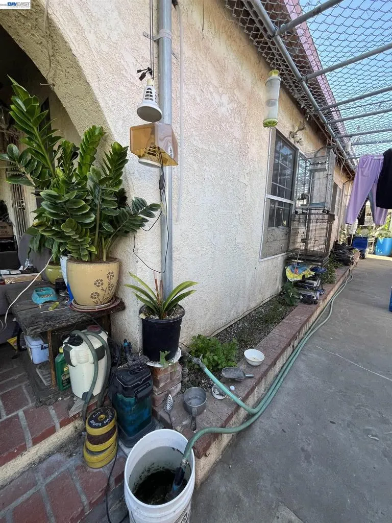 524 E Mission Rd San Gabriel, CA 91776