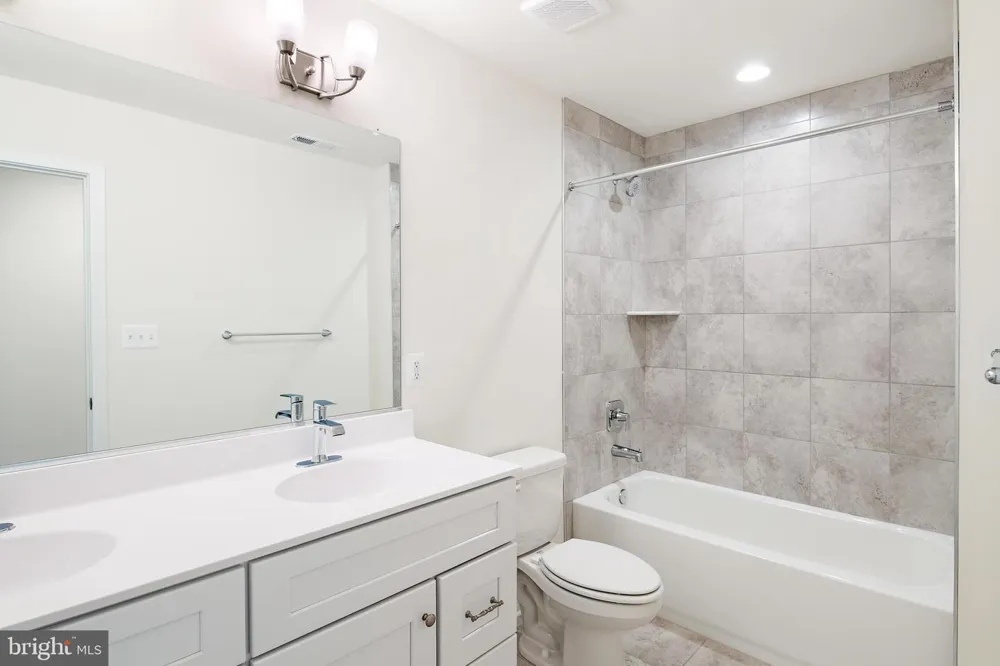 1210 PARISH HILL LANE Severn, MD 21144