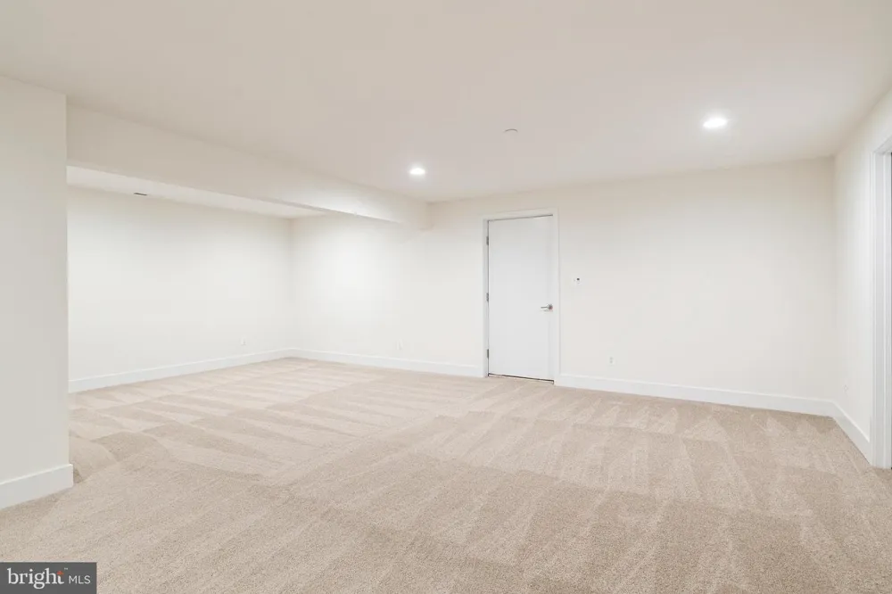 1210 PARISH HILL LANE Severn, MD 21144