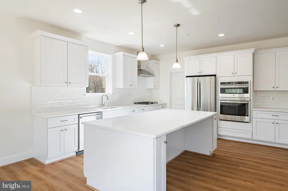 1210 PARISH HILL LANE Severn, MD 21144