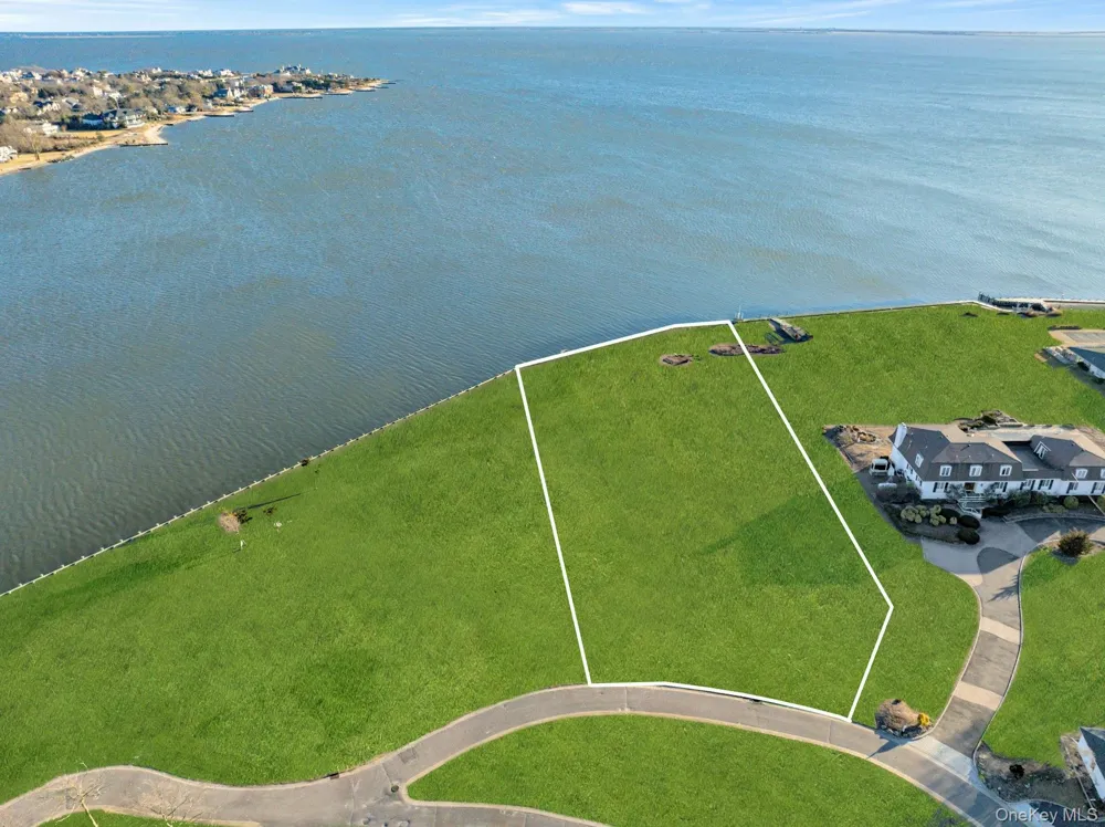 Lot 6 Overlea Court Bay Shore, NY 11706