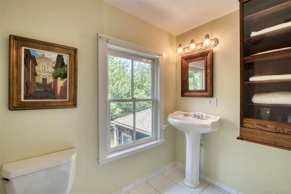 733 Herricks Lane Jamesport, NY 11901