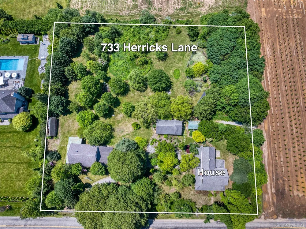 733 Herricks Lane Jamesport, NY 11901