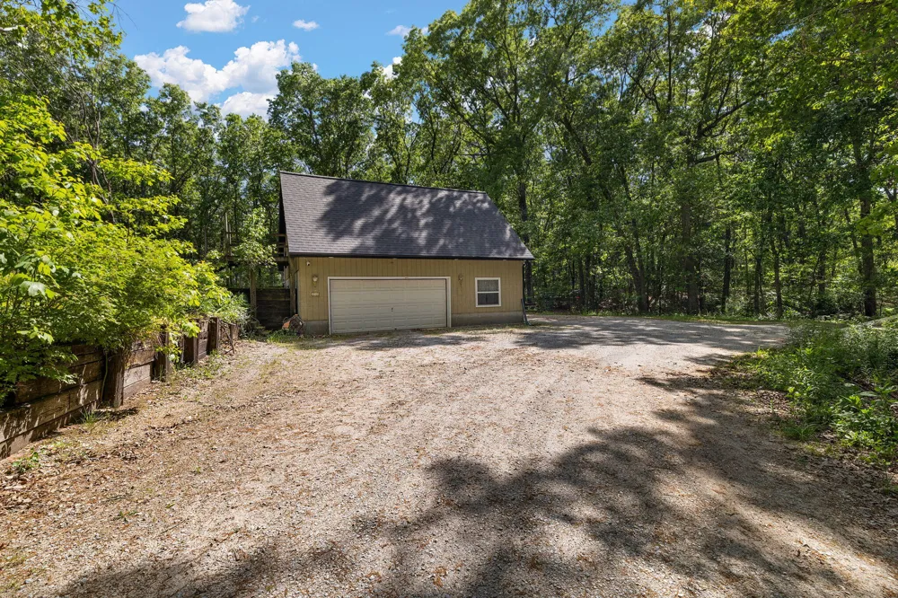 2713 E White Lake Drive Dalton Township, MI 49457