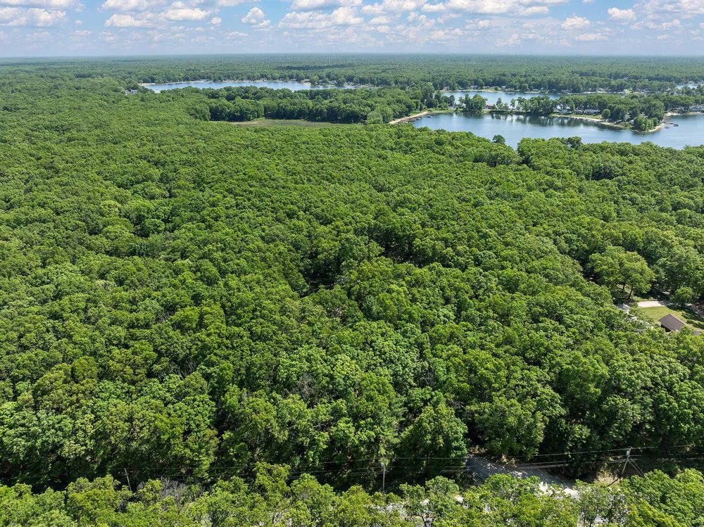 2713 E White Lake Drive Dalton Township, MI 49457