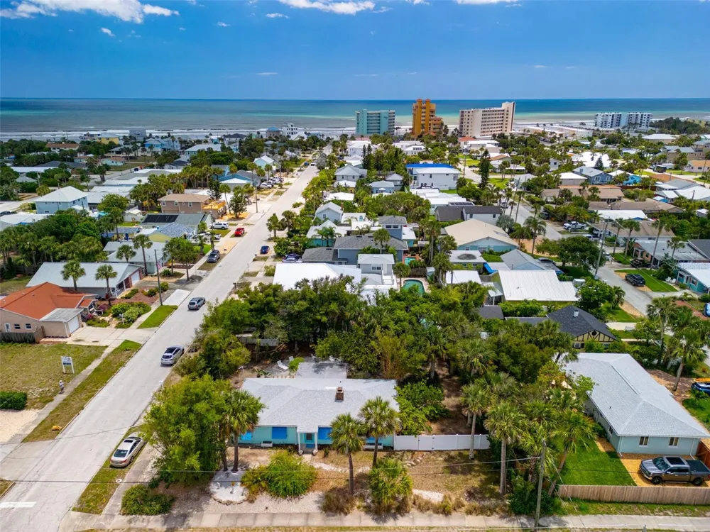 705 N PENINSULA AVENUE New Smyrna Beach, FL 32169