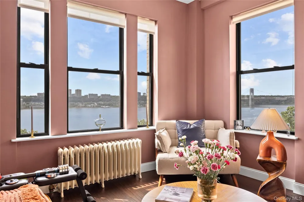 725 Riverside Drive #9C New York (Manhattan), NY 10031