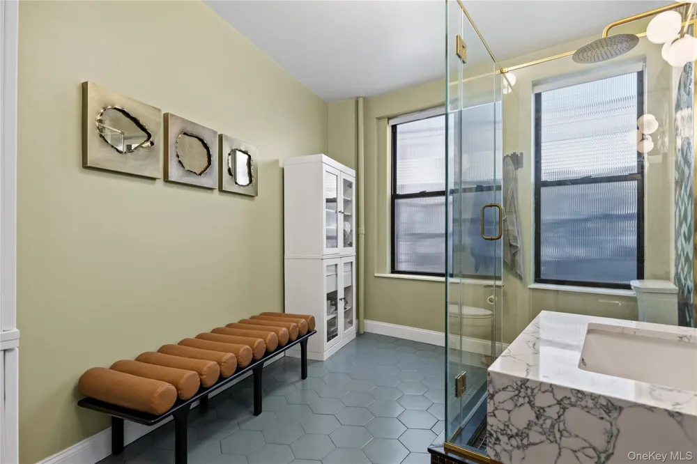 725 Riverside Drive #9C New York (Manhattan), NY 10031