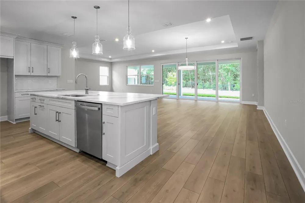 960 CLUB CRESSWIND DRIVE Lady Lake, FL 32159