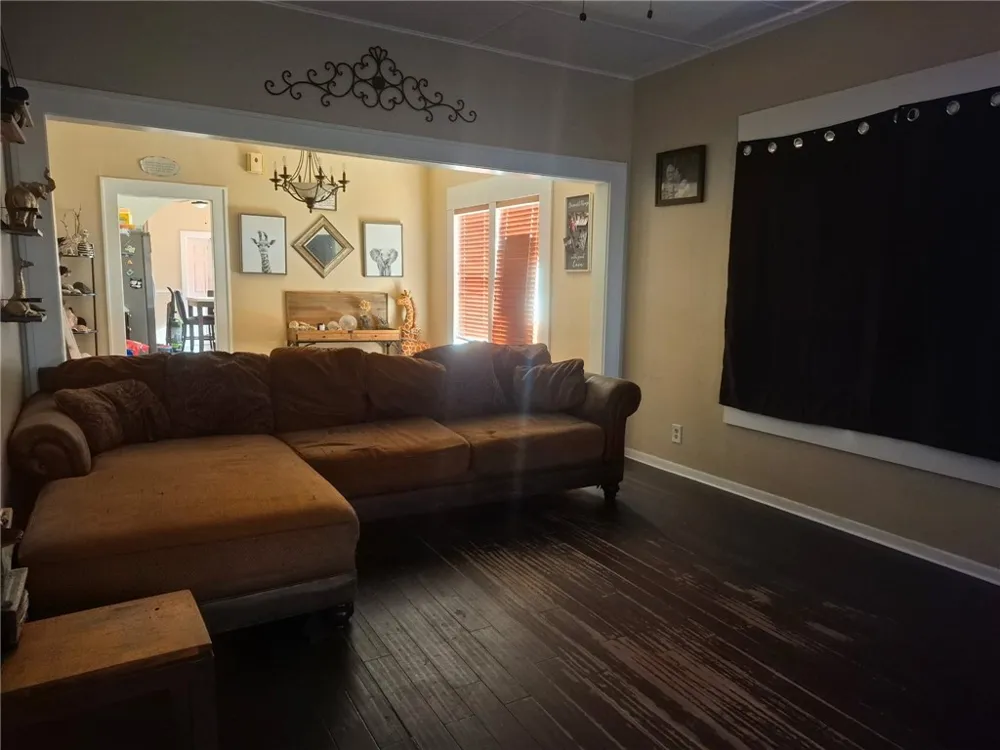 521 E Huisache Avenue Kingsville, TX 78363