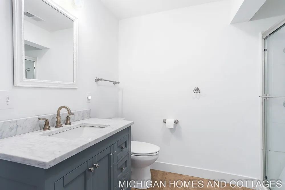 1395 Blue Star Highway South Haven, MI 49090