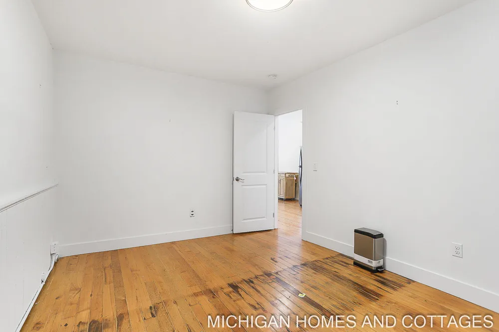1395 Blue Star Highway South Haven, MI 49090