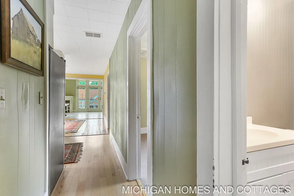 1395 Blue Star Highway South Haven, MI 49090