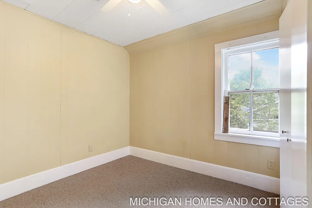 1395 Blue Star Highway South Haven, MI 49090