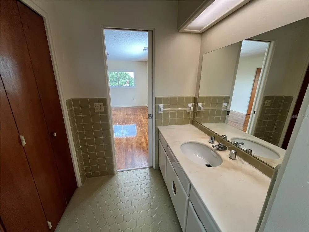 1145 S LAKE REEDY BOULEVARD Frostproof, FL 33843