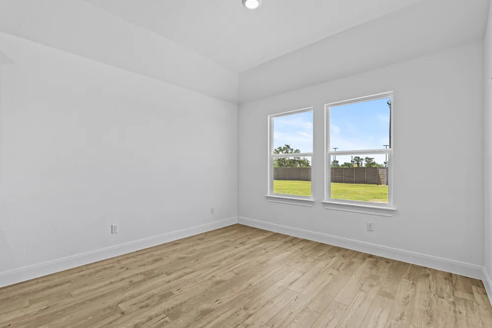 127 Union Pacific Drive Cedar Creek, TX 78612