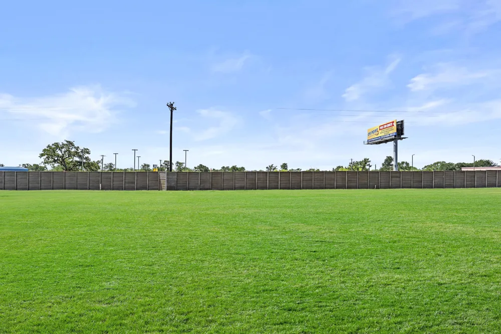 127 Union Pacific Drive Cedar Creek, TX 78612