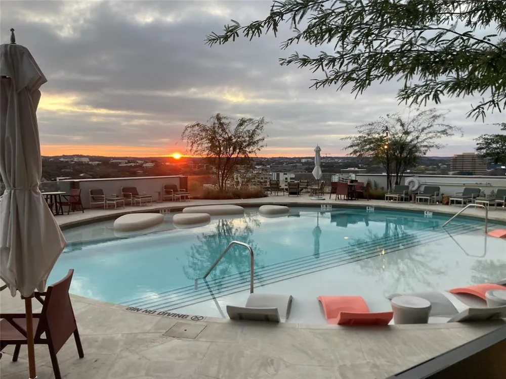 44 East Avenue #1503 Austin, TX 78701