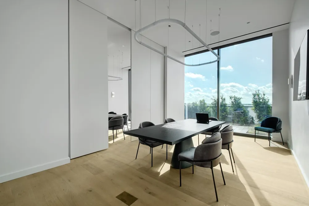 44 East Avenue #1503 Austin, TX 78701