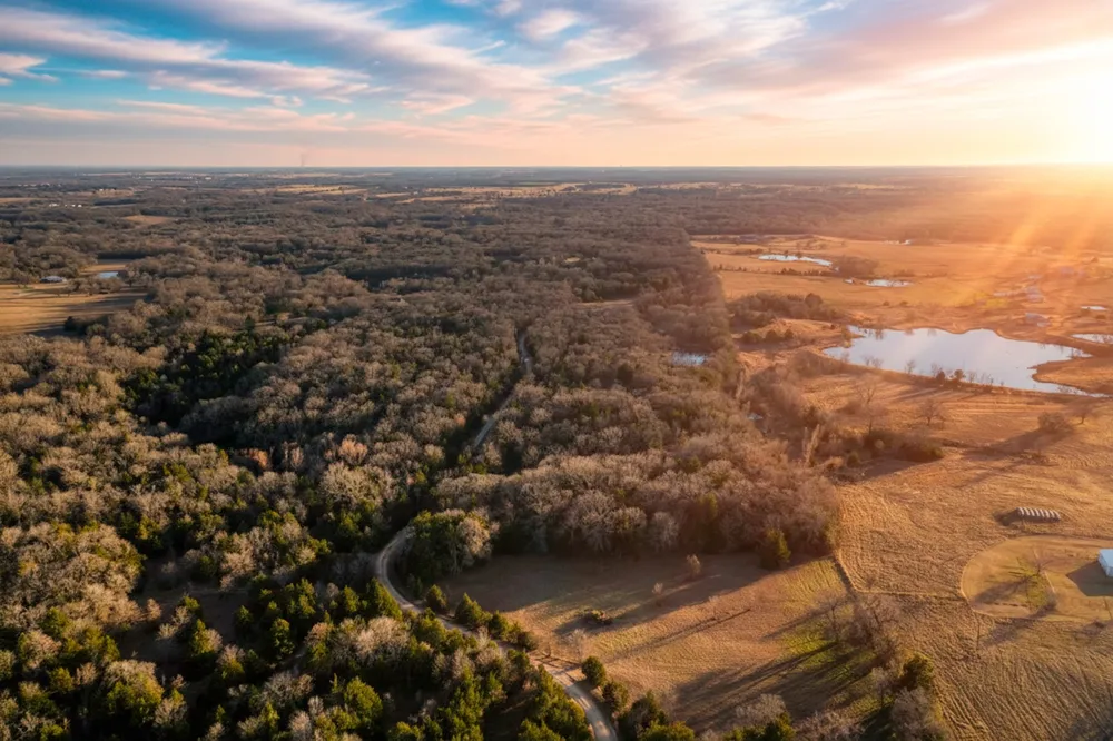 401 Coyote Trail Whitesboro, TX 76273