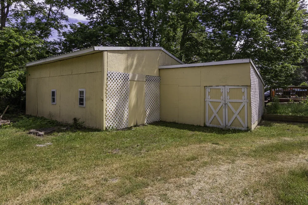 514 Kalamazoo Street Paw Paw, MI 49079