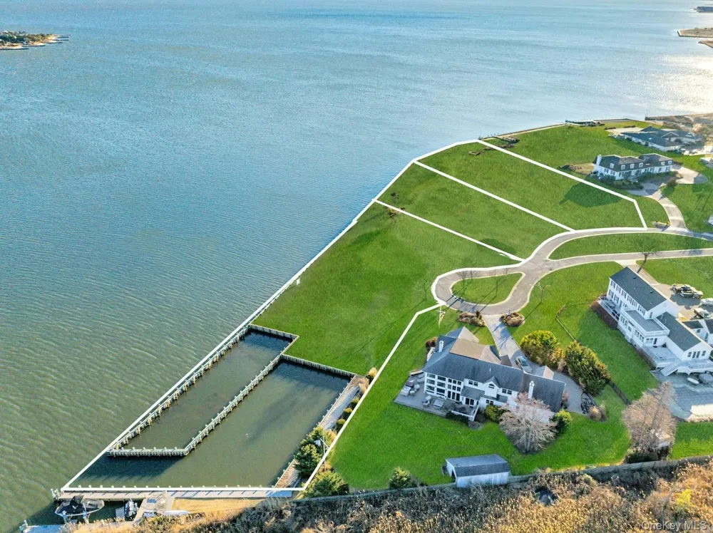 Lot 4 and Lot 11 Overlea Court Bay Shore, NY 11706
