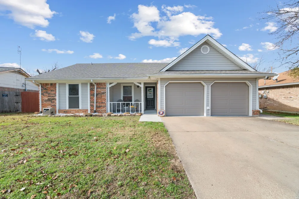 7629 Cedarhill Road Watauga, TX 76148