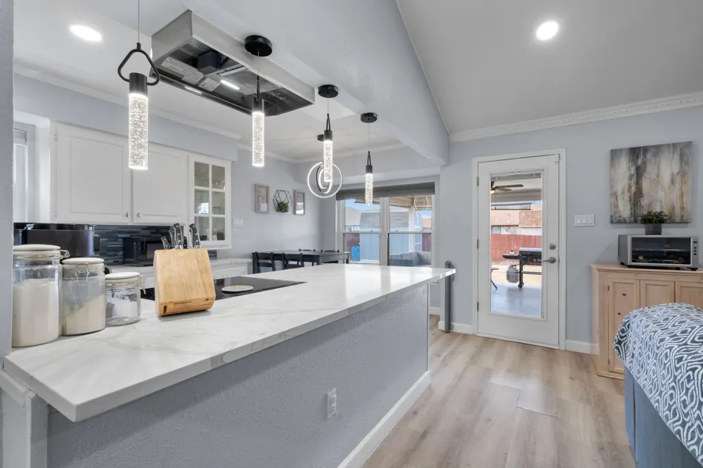 7629 Cedarhill Road Watauga, TX 76148