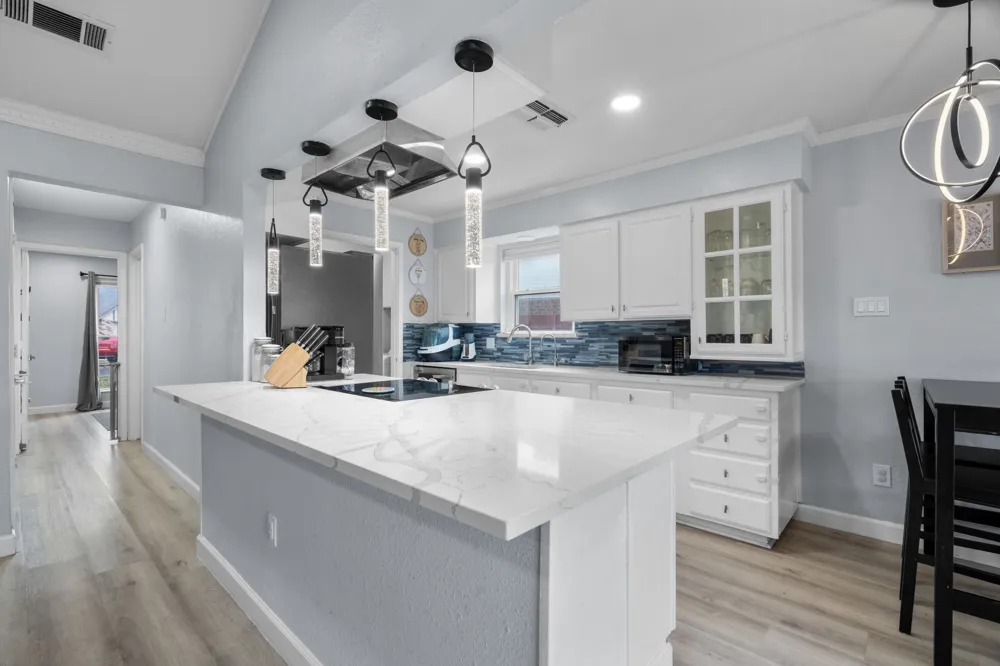 7629 Cedarhill Road Watauga, TX 76148